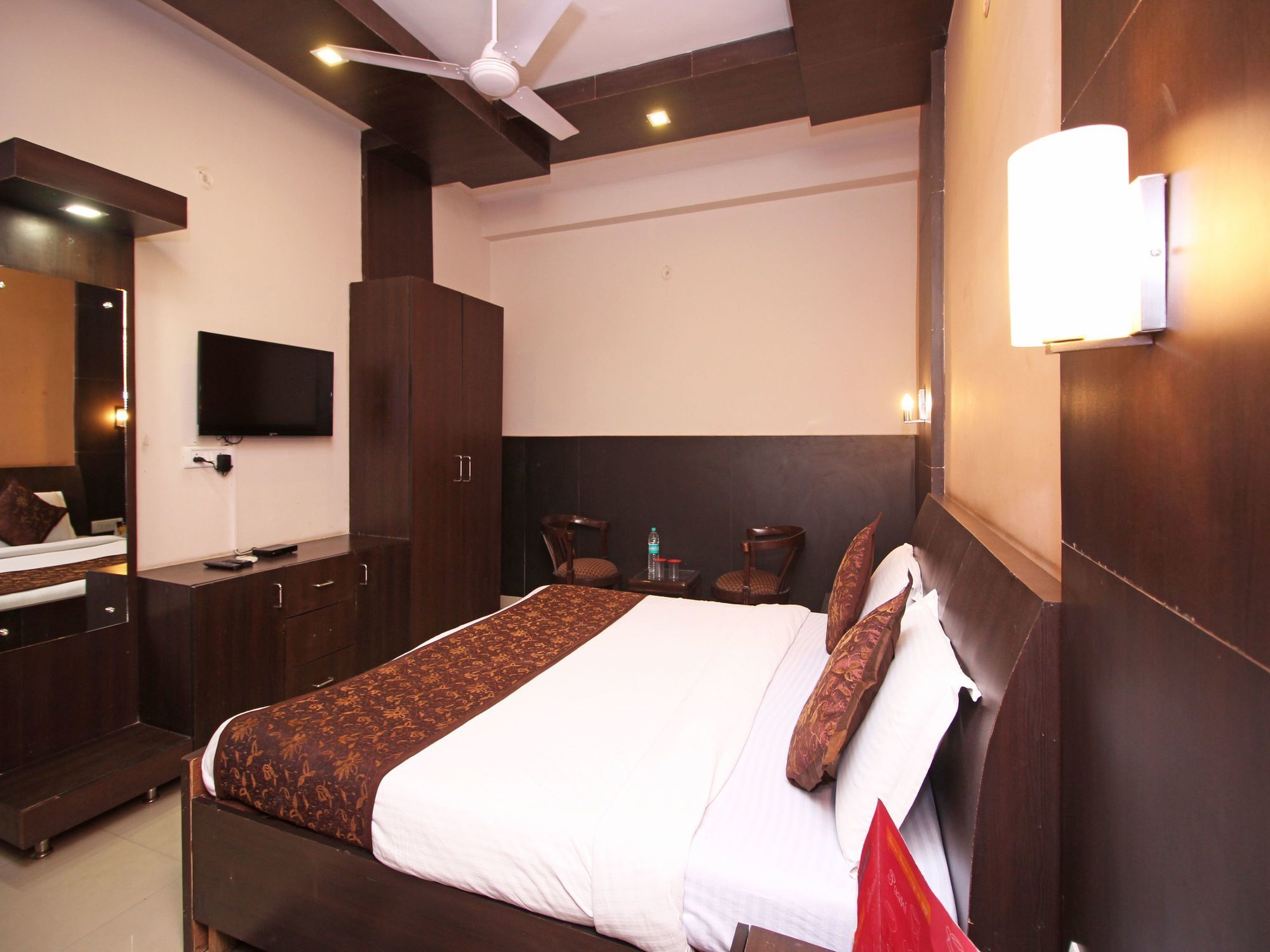 Oyo 576 Hotel Shree Kanta Residency Gurgaon Extérieur photo